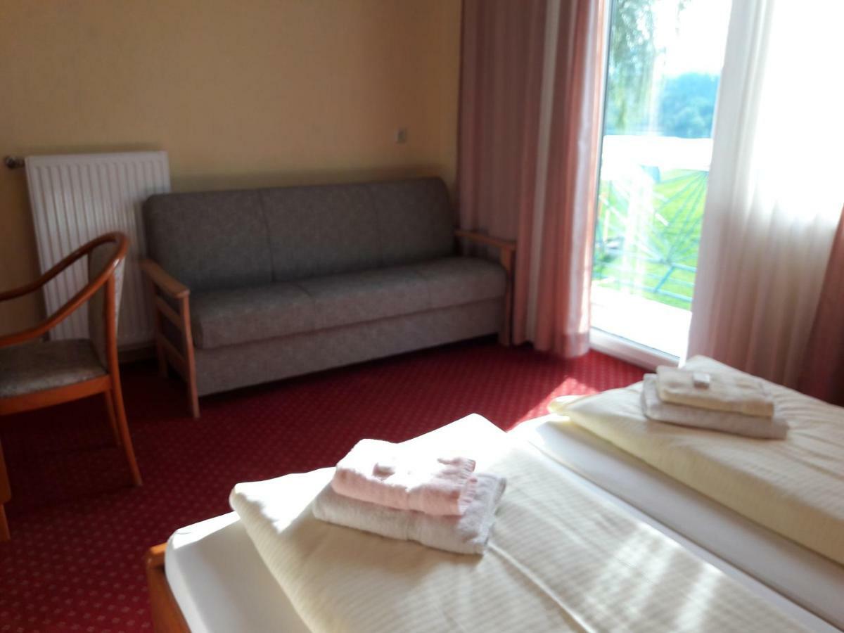 Hotel Am See Obersammelsdorf Exterior photo